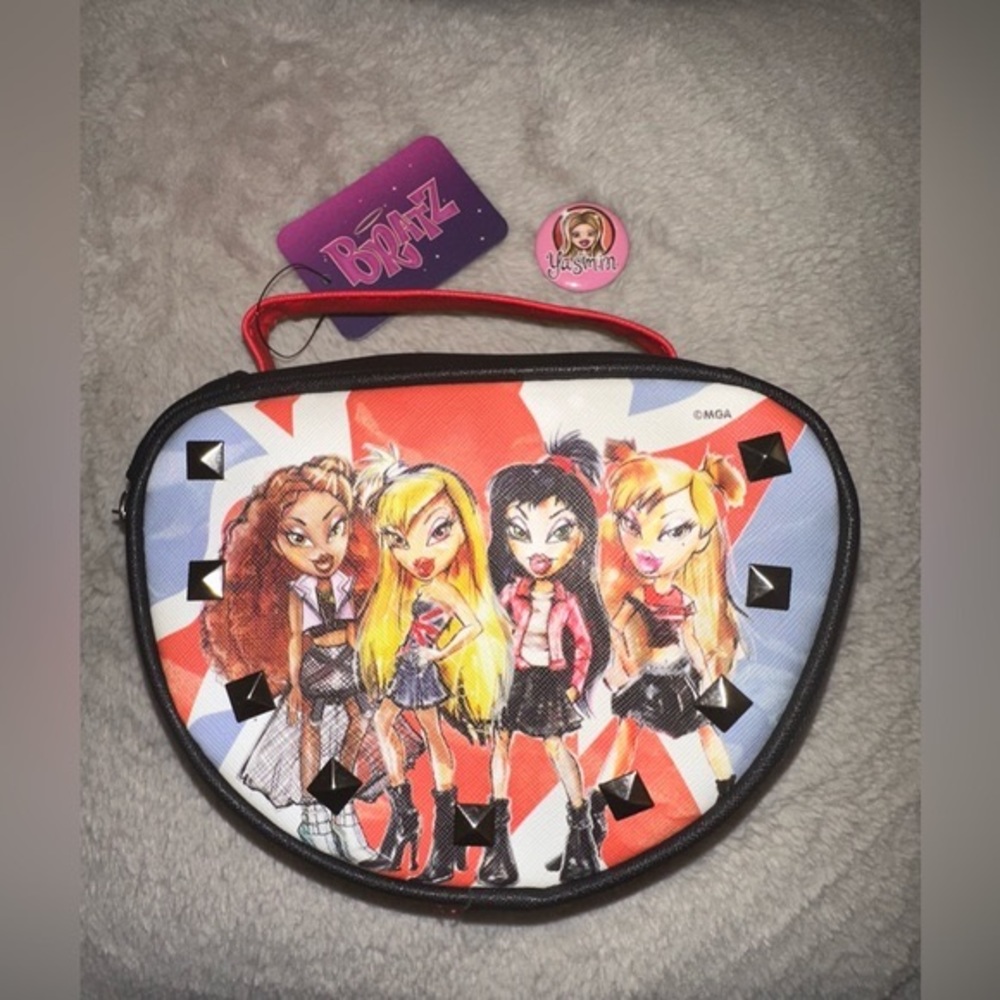 Bratz Pretty N’ Punk Studded Makeup Bag & Yasmin Pin Set NWT